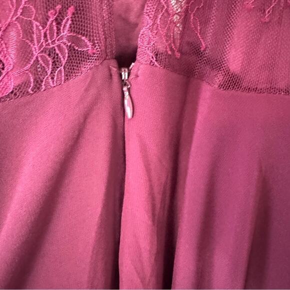 New Lulu's Burgundy Lace Halter Mini Dress Size Large - Picture 8 of 13